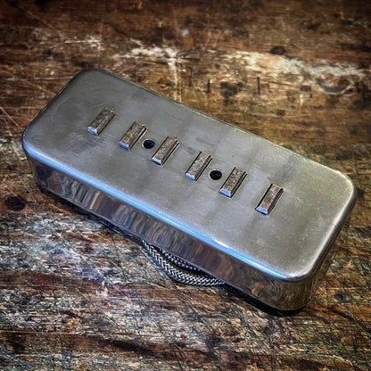 SB-StapleV Soapbar Size - Nickel Cover - Sunbear Pickups